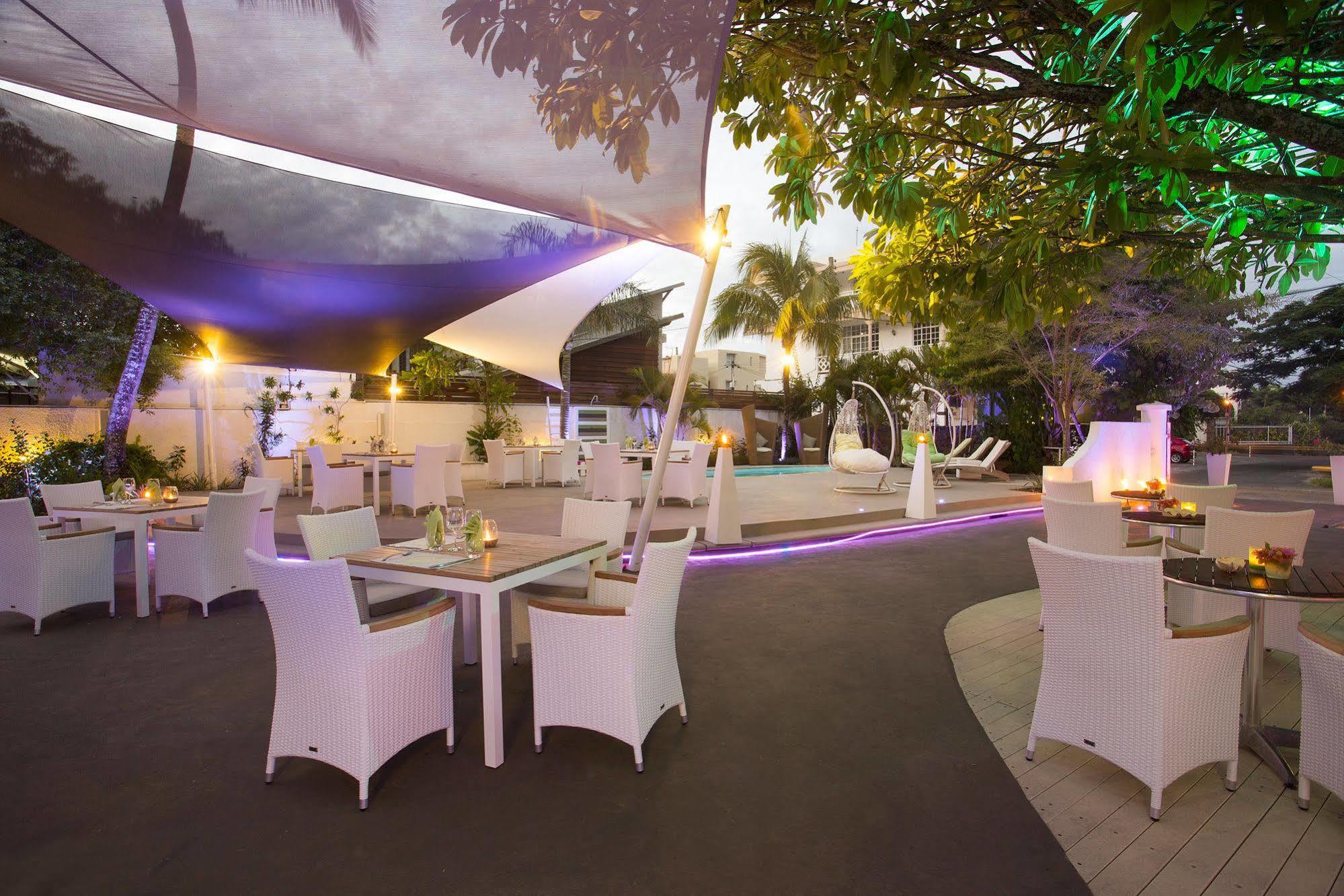 Esprit Libre Restaurant & Guest House Гранд-Бэй Экстерьер фото